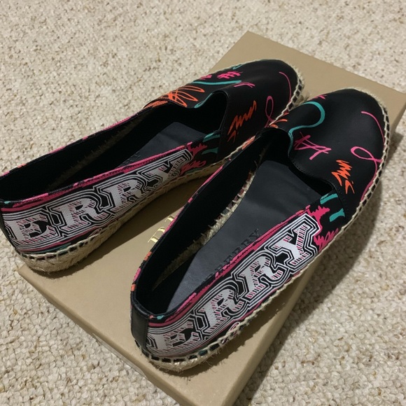espadrille cool color goes with everything - Picture 6 of 7